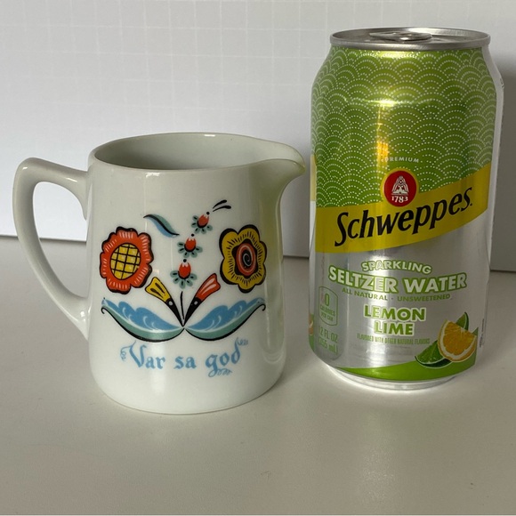 Swedish Berggren Porcelain Creamer “Var sa god” Folk Art-Vintage Floral Sweden - Picture 6 of 15